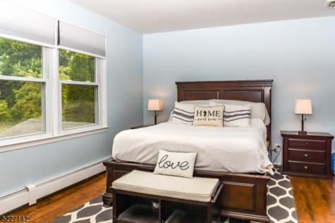 13 Crefeld Court Lincoln Park NJ 07035