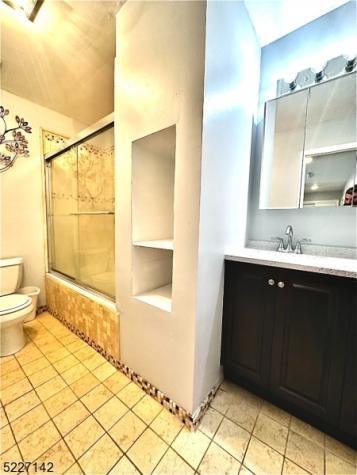 13 Crefeld Court Lincoln Park NJ 07035