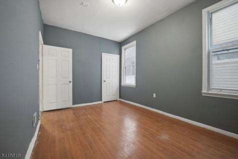 375 6TH Avenue Newark NJ 07107