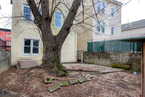 375 6TH Avenue Newark NJ 07107