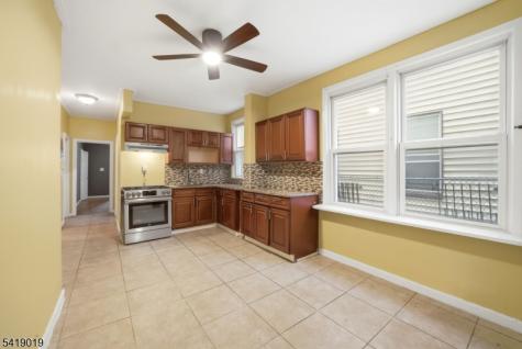 375 6TH Avenue Newark NJ 07107
