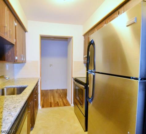 121 Grove Clifton NJ 07013