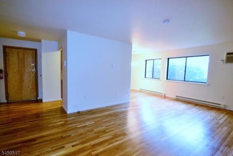 121 Grove Clifton NJ 07013