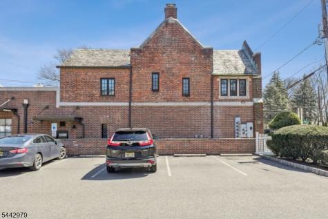 1 Laurel Place Montclair NJ 07043