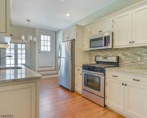 1 Laurel Place Montclair NJ 07043