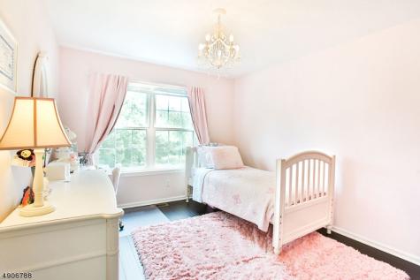 6 Georgian Ct Ondo Bernards NJ 07920