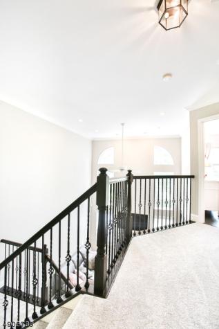 6 Georgian Ct Ondo Bernards NJ 07920