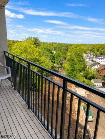 60 Parkway Drive E Unit 9b East Orange NJ 07017