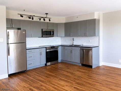 60 Parkway Drive E Unit 9b East Orange NJ 07017