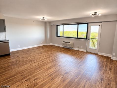 60 Parkway Drive E Unit 9b East Orange NJ 07017