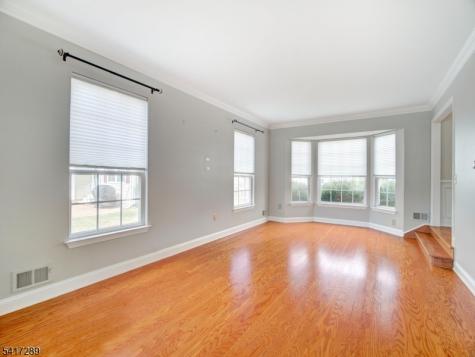 8 Mulberry Court Branchburg NJ 08876