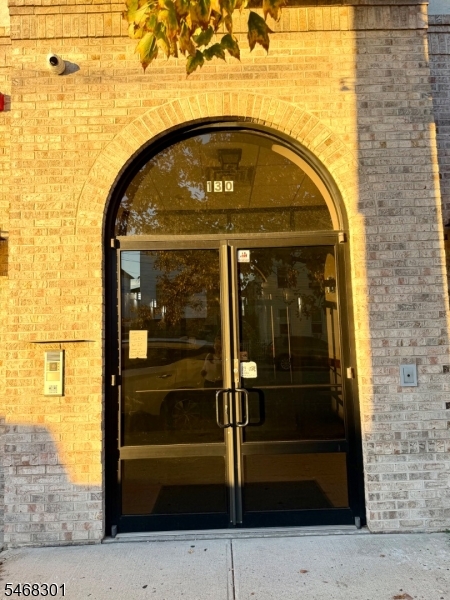 130 South St Apt 2d Newark NJ 07114