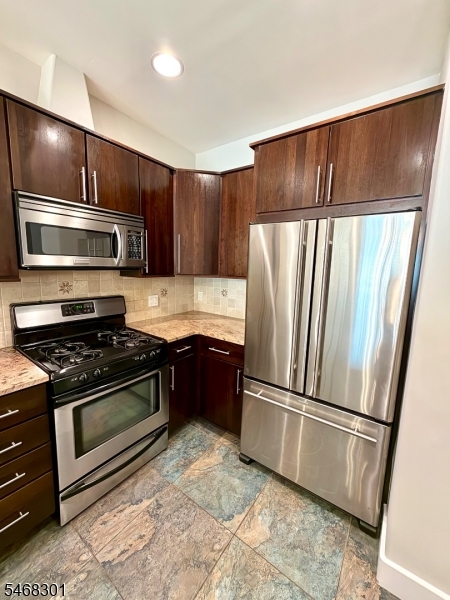 130 South St Apt 2d Newark NJ 07114