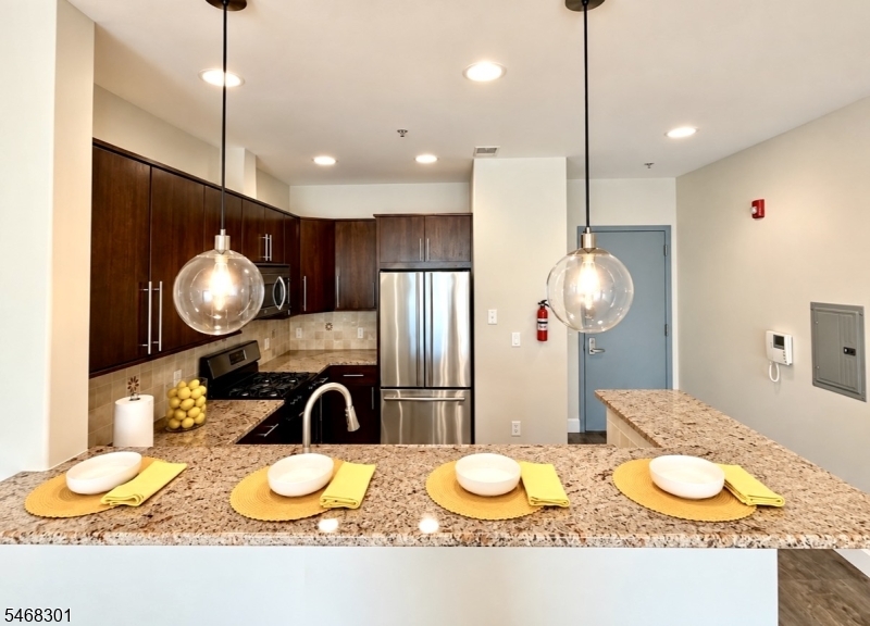 130 South St Apt 2d Newark NJ 07114