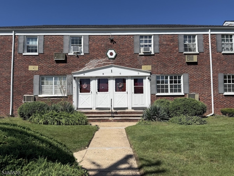 1 Colfax Manor Roselle Park NJ 07204