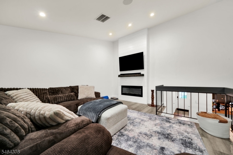 634 Upperway Wharton NJ 07885