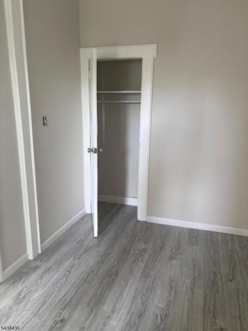 33 Rose Terrace Newark NJ 07108