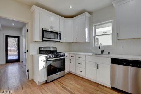 135 Forest St 2r Montclair NJ 07042
