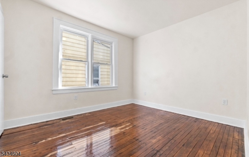 24 Irving Avenue Newark NJ 07112
