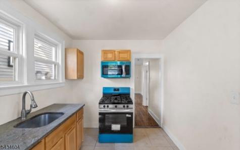 24 Irving Avenue Newark NJ 07112