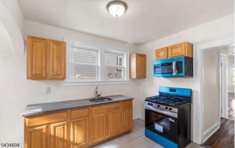 24 Irving Avenue Newark NJ 07112
