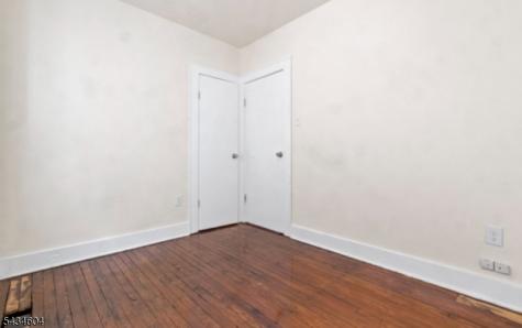 24 Irving Avenue Newark NJ 07112