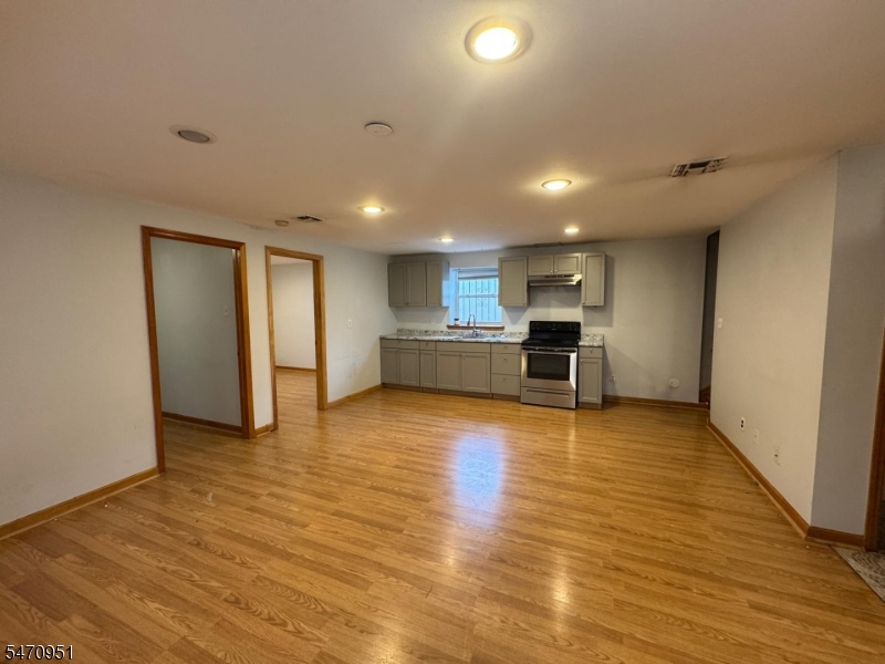 119 Mount Pleasant Avenue Newark NJ 07104