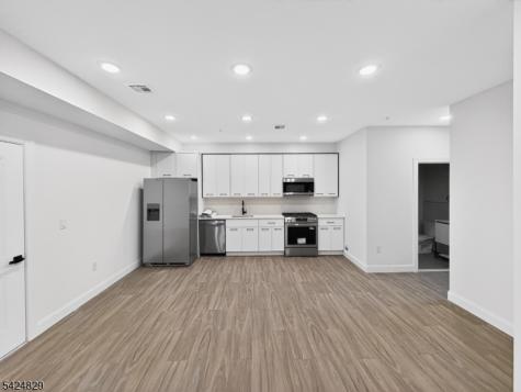 270 Hunterdon Street Newark NJ 07103