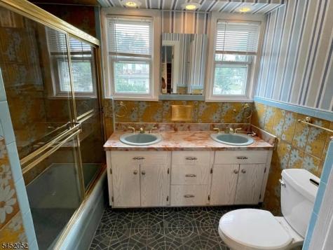 182 2ND Street Clifton NJ 07011