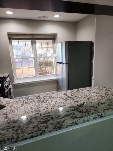 65 Oswestry Way Franklin NJ 08873