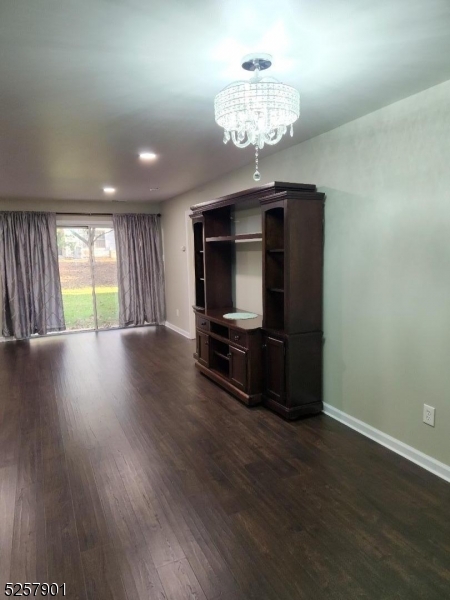 65 Oswestry Way Franklin NJ 08873