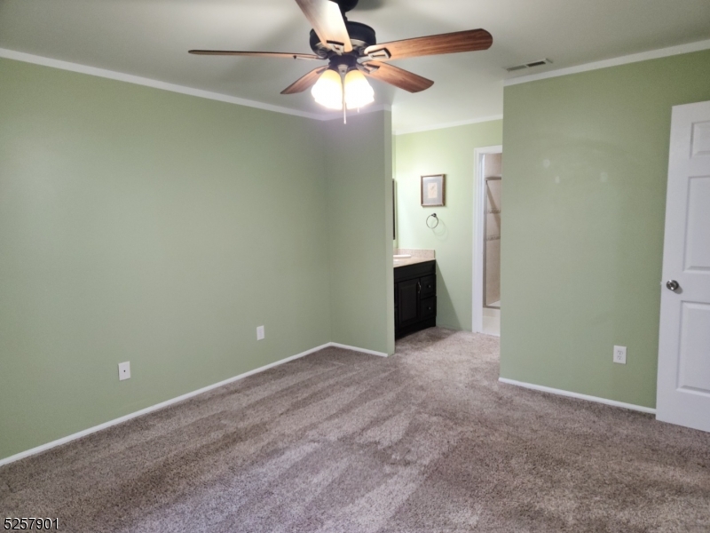 65 Oswestry Way Franklin NJ 08873