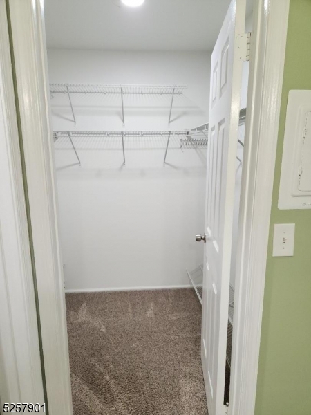 65 Oswestry Way Franklin NJ 08873