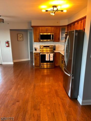 60 Parkway Drive East Orange NJ 07017