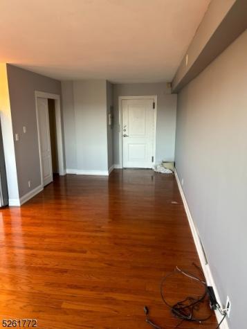 60 Parkway Drive East Orange NJ 07017