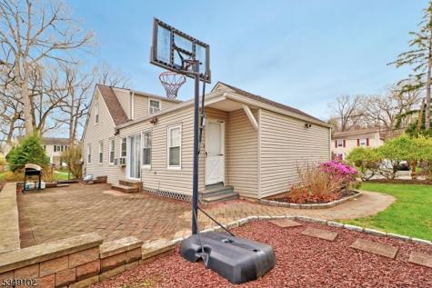 1 Salem Place Livingston NJ 07039