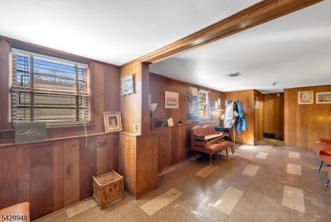 204 Tryon Place Paramus NJ 07652