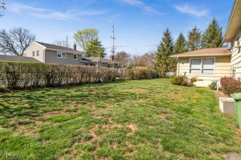 204 Tryon Place Paramus NJ 07652