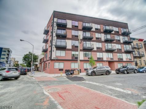 486 Market Street Newark NJ 07105