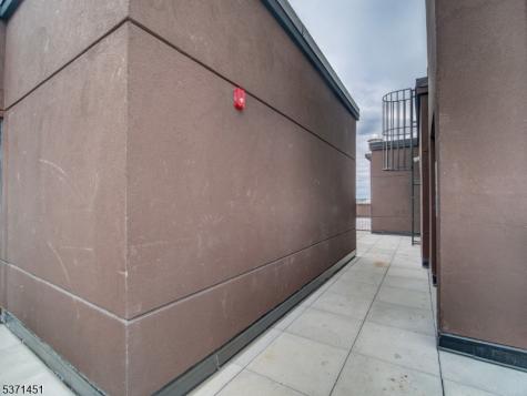 486 Market Street Newark NJ 07105