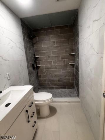 81 Hawthorne Avenue Newark NJ 07112