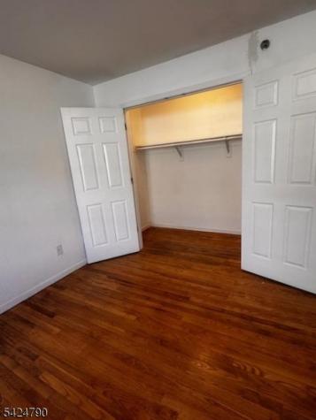 81 Hawthorne Avenue Newark NJ 07112