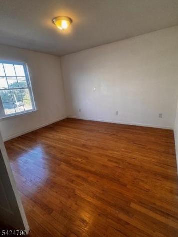 81 Hawthorne Avenue Newark NJ 07112