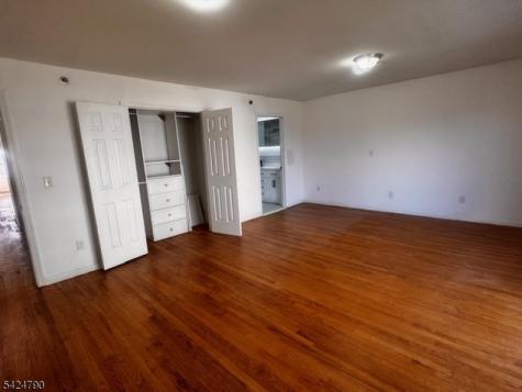 81 Hawthorne Avenue Newark NJ 07112