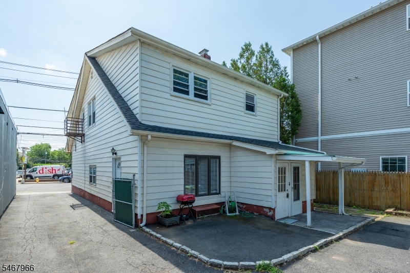 106 Broughton Avenue Bloomfield NJ 07003