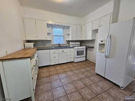 482 Sterling Place Ridgewood Village NJ 07450