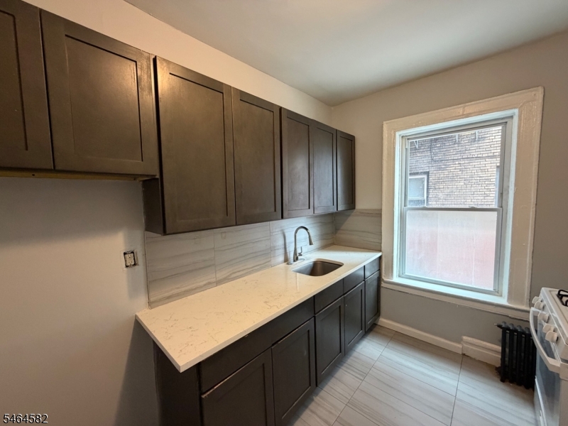 729 Ml King Boulevard Newark NJ 07108