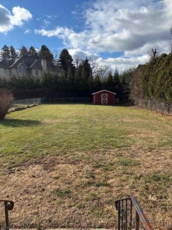 11 Garfield Avenue East Hanover NJ 07936