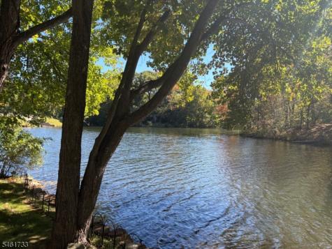 57 Lakeside Trail Kinnelon NJ 07405