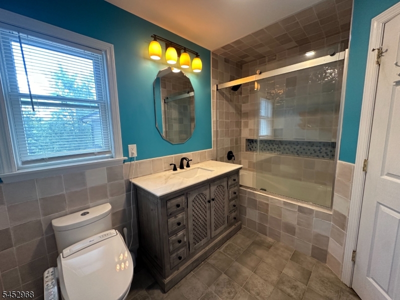 321 Hemlock Street Roselle Park NJ 07204